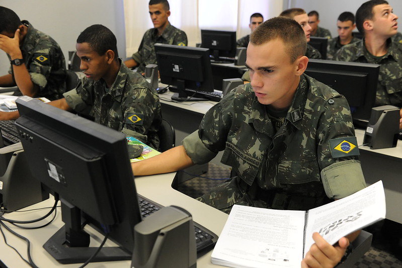 Concurso EsPCEx 2022 lança edital com 440 vagas para cadetes do Exército  Brasileiro - Papo Carreira - Diário do Nordeste