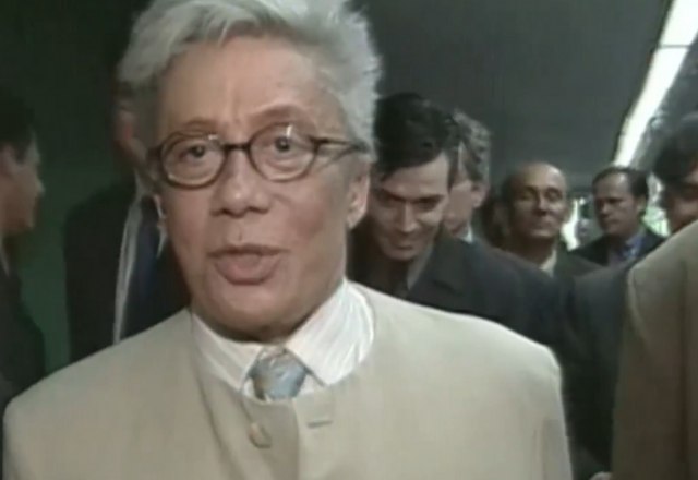 Renata conta que o amigo dormiu na casa de Clodovil. Ela não quis revelar o nome, pois informou que não teria como provar que ele estava no local. A ex-cozinheira explicou que não era a primeira vez que essa pessoa teria ido na casa do deputado