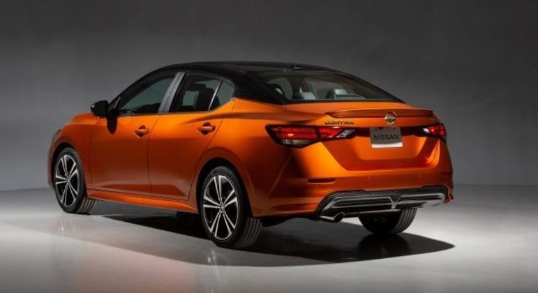 Nissan prepara a volta do sedã mexicano, que deverá ter motor 2.0 aspirado de 151 cv