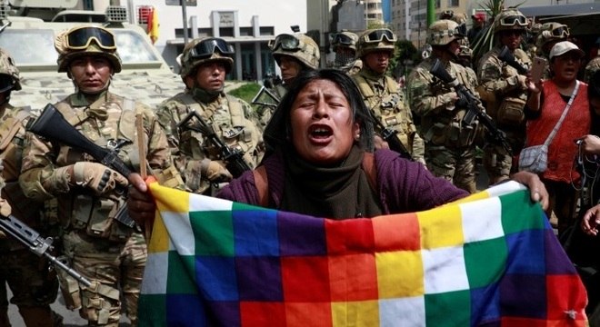 В Боливии военным выдали «лицензию на убийство» для подавления протестов