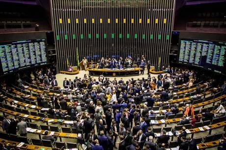 Congresso derrubou veto de Bolsonaro sobre projeto