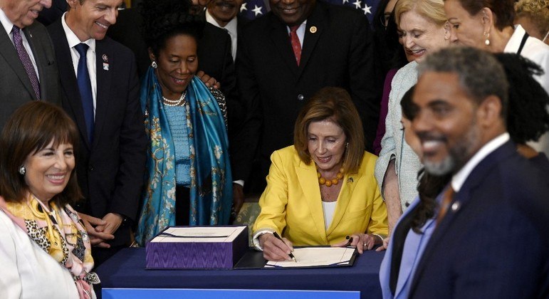 Congresso dos Estados aprovou o plano de investimento de Joe Biden para clima e saúde