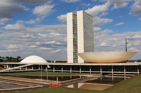 Deputados e senadores apoiam aumento do fundo partidário