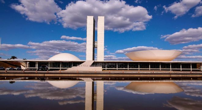 Vista do Congresso Nacional, onde deverão ser analisados hoje dez vetos presidenciais