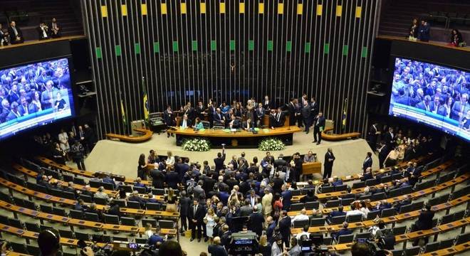 Governo tenta fechar acordo com o Congresso para orçamento de 2020