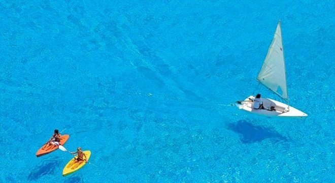 Conheça a maior piscina do mundo que ocupa 8 hectares e fica no Chile