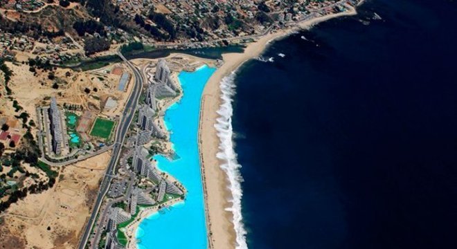 Conheça a maior piscina do mundo que ocupa 8 hectares e fica no Chile
