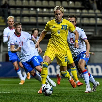 As maiores características do meia são a velocidade e o ótimo controle de bola. Apesar do início do conflito da Ucrânia com a Rússia, 2022 marcou o melhor ano da carreira da joia, que costuma publicar nas redes sociais o orgulho de ser ucraniano. Neste ano, o craque teve a oportunidade de defender a camisa da seleção nas eliminatórias para a Copa do Mundo