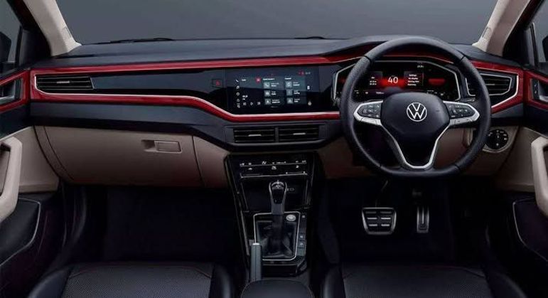 Interior conta com central multimídia de 10 polegadas