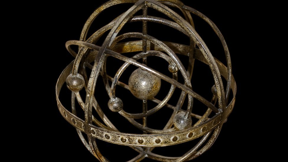  Conjunção dos planetas depende da rotação deles ao redor do Sol 