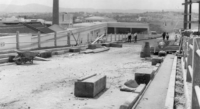 Avenida Pacaembu: início da obra desalojou o São Geraldo (Arquivo/Estadão Conteúdo 10/10/1958)