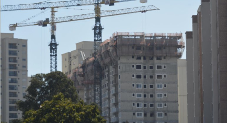 Prédio residencial em construção em São Paulo (SP)