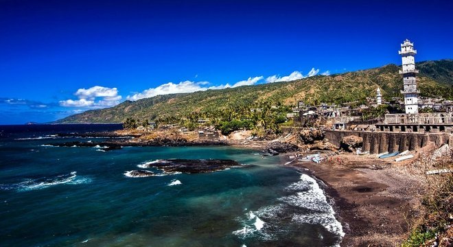 Várias cidades na ilha foram sugeridas como patrimônio mundial