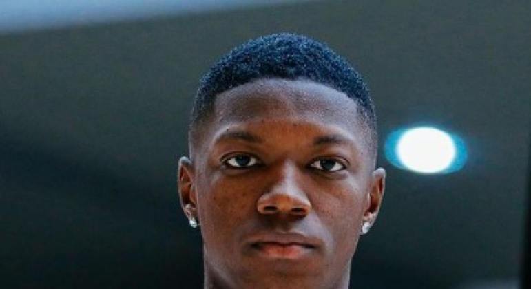 Contratado pelo Athletico após boa passagem no Botafogo, Babi sofreu uma grave lesão e ficou quase 10 meses sem jogar. Retornou a campo em maio, mas enfrenta forte concorrência no ataque do Furacão, que conta com Pablo, Romulo e Vitor Roque para a posição. Um empréstimo pode ser útil para todos os envolvidos