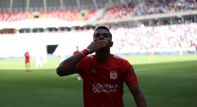 Robinho (Atacante) - Sivasspor (TUR)
Contrato até 30/06/2019
(Foto: Reprodução/Twitter)