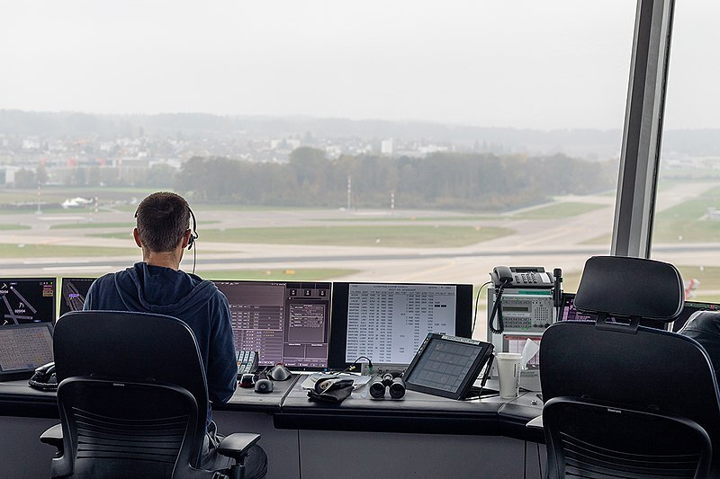 Controladores de voo: reivindicação por melhores condições de trabalho