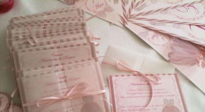 Convite de aniversário infantil cor de rosa