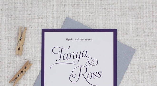 convites de casamento barato e simples azul e branco 