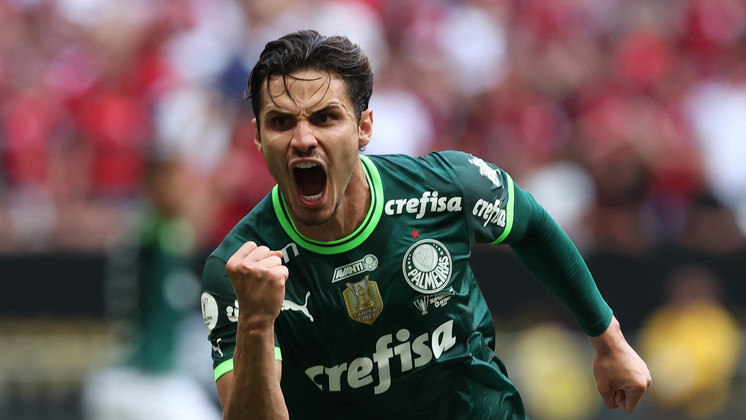 Raphael Veiga - 27 anos - Palmeiras