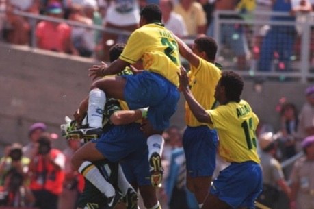 Jejum da seleção brasileira em finais de Copa do Mundo chega a 20 anos