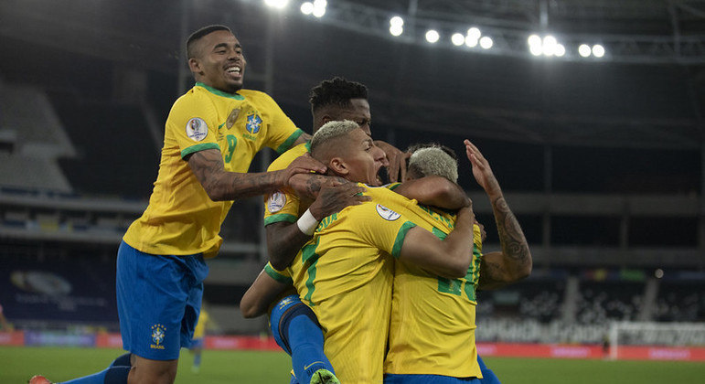 Brasil enfrenta Chile, Argentina e Peru pelas Eliminatórias da Copa