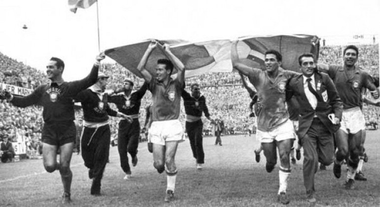 A volta olímpica na Suécia, Brasil campeão, em 1958