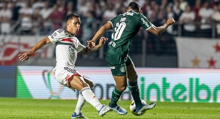 Lance de São Paulo e Palmeiras, em disputa pela Copa do Brasil, no começo da última semana