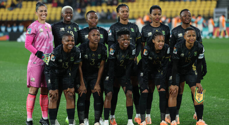 Começou na madrugada deste domingo (23) o quarto dia de Copa do Mundo feminina. A primeira partida foi travada entre África do Sul e Suécia. Jogo entre as seleções aconteceu no Sky Stadium, em Wellington, capital da Nova Zelândia
