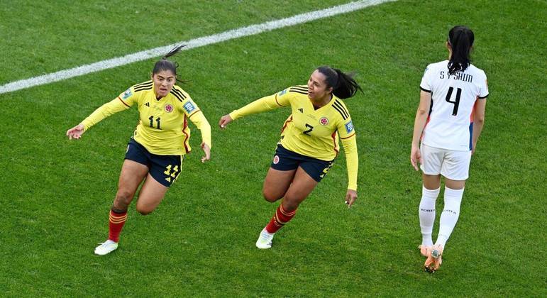 Após um dominante primeiro tempo, a colômbia abriu uma vantagem de 2 a 0 sobre a Coreia do Sul, que não conseguiu achar espaço para desenvolver seu jogo - mesmo tendo criado algumas grandes oportunidades.