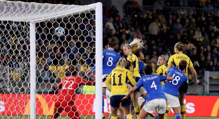 Já na segunda etapa, a Suécia continuou a dominar a partida, marcando um gol logo aos 4 minutos do segundo tempo. As italianas ainda tentaram esboçar reações quando estavam com a bola, mas não conseguiram criar nenhuma oportunidade significante contra as suecas.