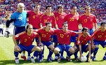 A lesão de Cañizares permitiu a ascensão de um jovem Iker Casillas, que conquistou a titularidade da seleção espanhola e de lá não saiu por um bom tempo. Cañizares ainda participou da Euro de 2004 e da Copa de 2006, mas como reserva. Ele se aposentou em 2008