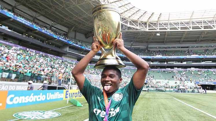 COPINHA - A Copa SP de Futebol Júnior foi um dos temas esportivos mais pesquisados em 2022. O Palmeiras venceu o Santos na final e ganhou o primeiro título da história do clube na competição. 