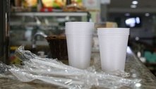 Copos, pratos e talheres de plástico estão proibidos em São Paulo
