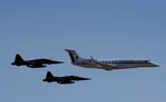 A relíquia veio da cidade do Porto, em Portugal, em um avião da Força Aérea Brasileira (FAB) e foi recepcionada em uma cerimônia com honras de chefe de Estado. Entre os presentes, estavam os ministros Luiz Ramos (Secretaria-Geral), Marcelo Queiroga (Saúde), Paulo Sérgio Nogueira (Defesa) e Bruno Bianco (Advocacia-Geral da União).