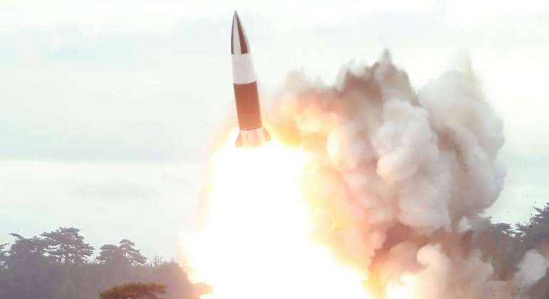 Coreia do Norte dispara dois mísseis balísticos de curto alcance