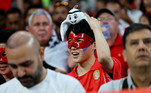 Os torcedores coreanos estão empolgados e já se sentem em casa, até o mascote La'eeb ganhou um lugar na torcida da Coreia