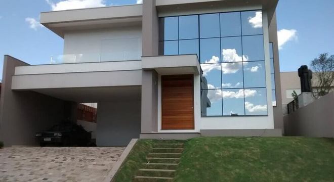 Cores pára pintar casa com fachada espelhada 