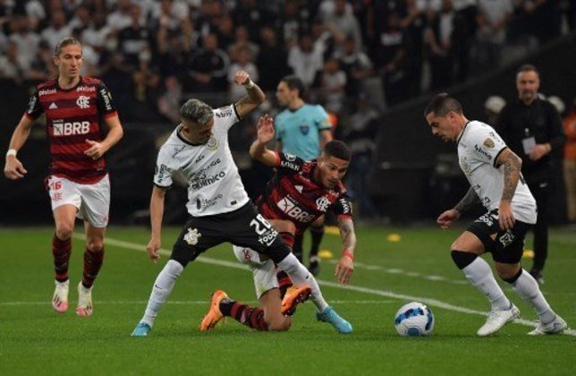 Corinthians 0 x 2 Flamengo teve público pagante de 45.159.