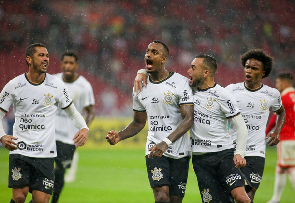 Quem é o melhor jogador de linha do Corinthians em 2022?