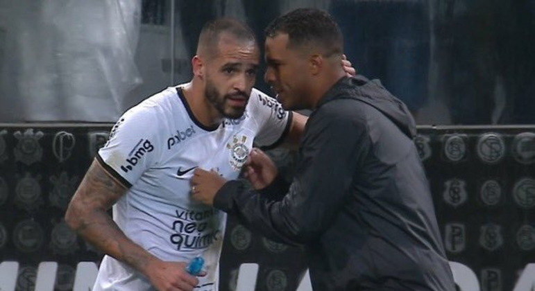 Torcedores do Corinthians lamentam dores de Renato Augusto: 'Pecado