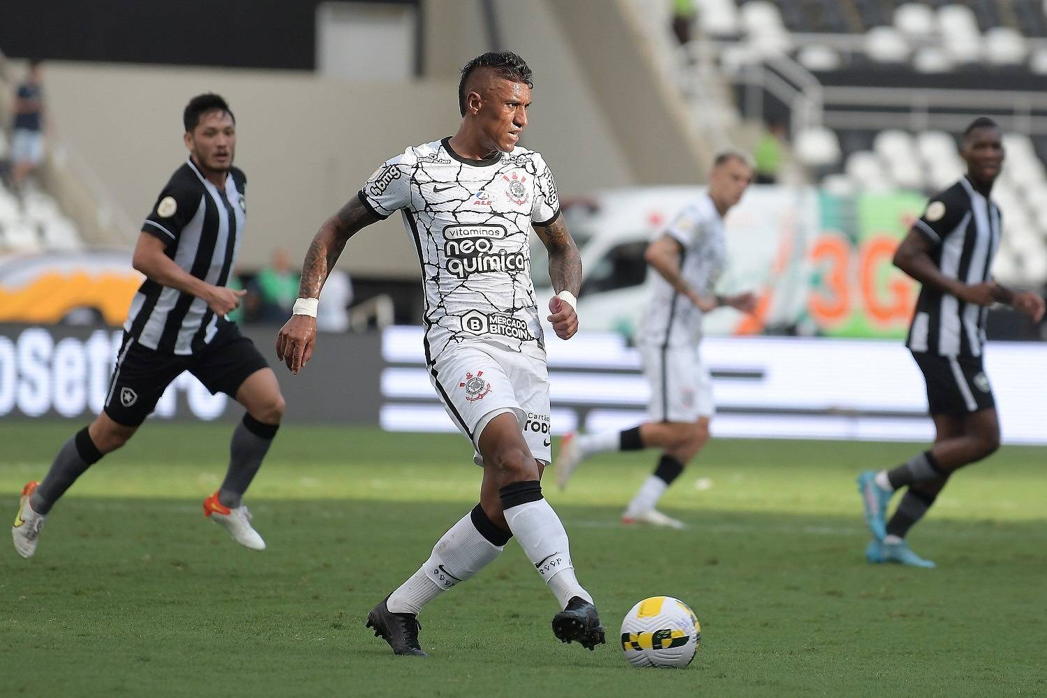 Santos tinha de ganhar', diz Bryan Angulo após 3 a 2 na Vila Belmiro -  Esportes - R7 Futebol