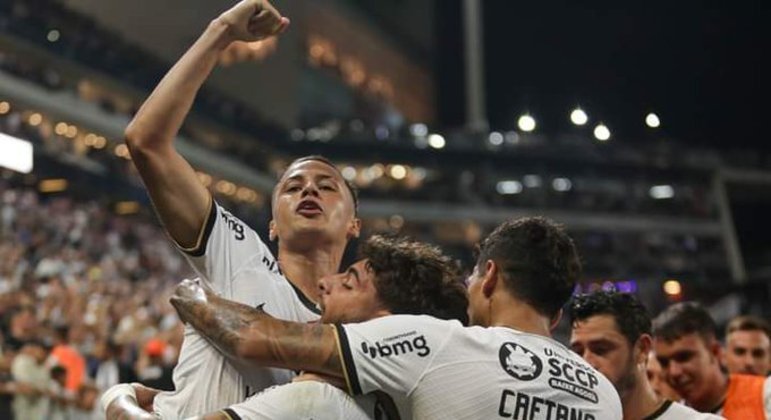 Corinthians mira a liderança isolada do Grupo E da Libertadores