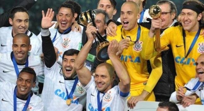 O troféu é um dos símbolos mais importantes da história corintiana. Vexame