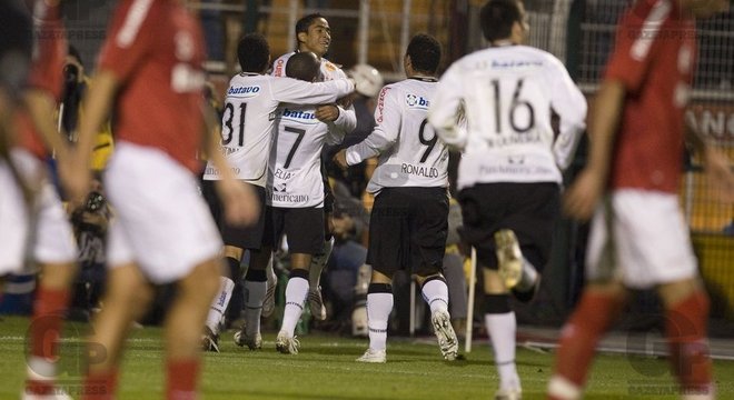 Vitórias épicas de Corinthians e Inter mostram domínio brasileiro mental e  'Complejo de chucho