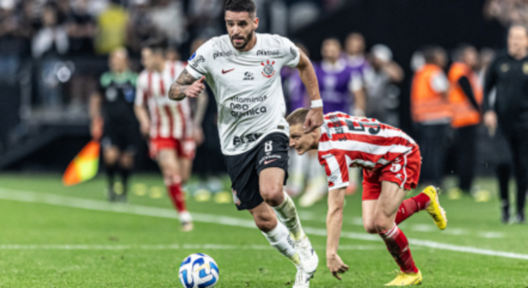 2. Campanha inéditaAinda na terça-feira, Corinthians e Estudiantes entram em campo às 21h30, em La Plata. Caso consiga manter ou aumentar o placar de 1 a 0 e garantir a vitória, será a primeira vez que o Timão chegará à semifinal da Sul-Americana