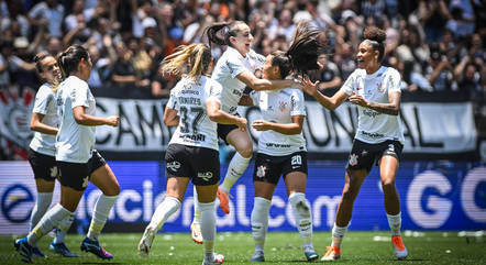 Finais do Brasileiro Feminino entre Corinthians e Palmeiras vão