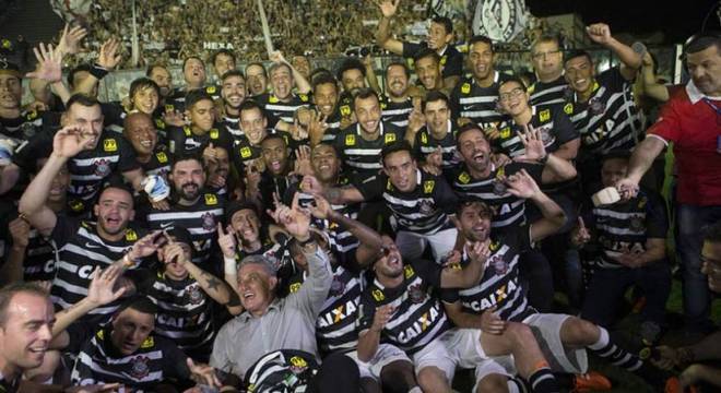 Corinthians ficou 17 jogos sem perder em 2015 (Foto: Daniel Augusto Jr/Ag. Corinthians)