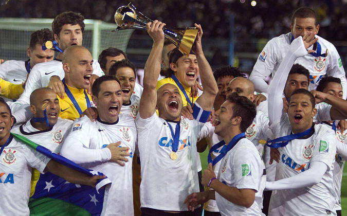 16º CorinthiansNúmero de títulos: 2 (2000 e 2012)País: Brasil