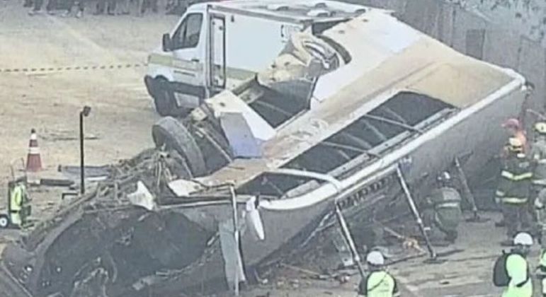 Internautas filmaram o ônibus depois da tragédia

