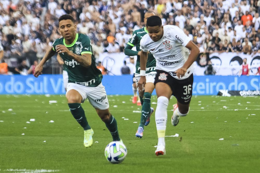 Perdemos dois pontos', define Abel após empate do Palmeiras no dérbi